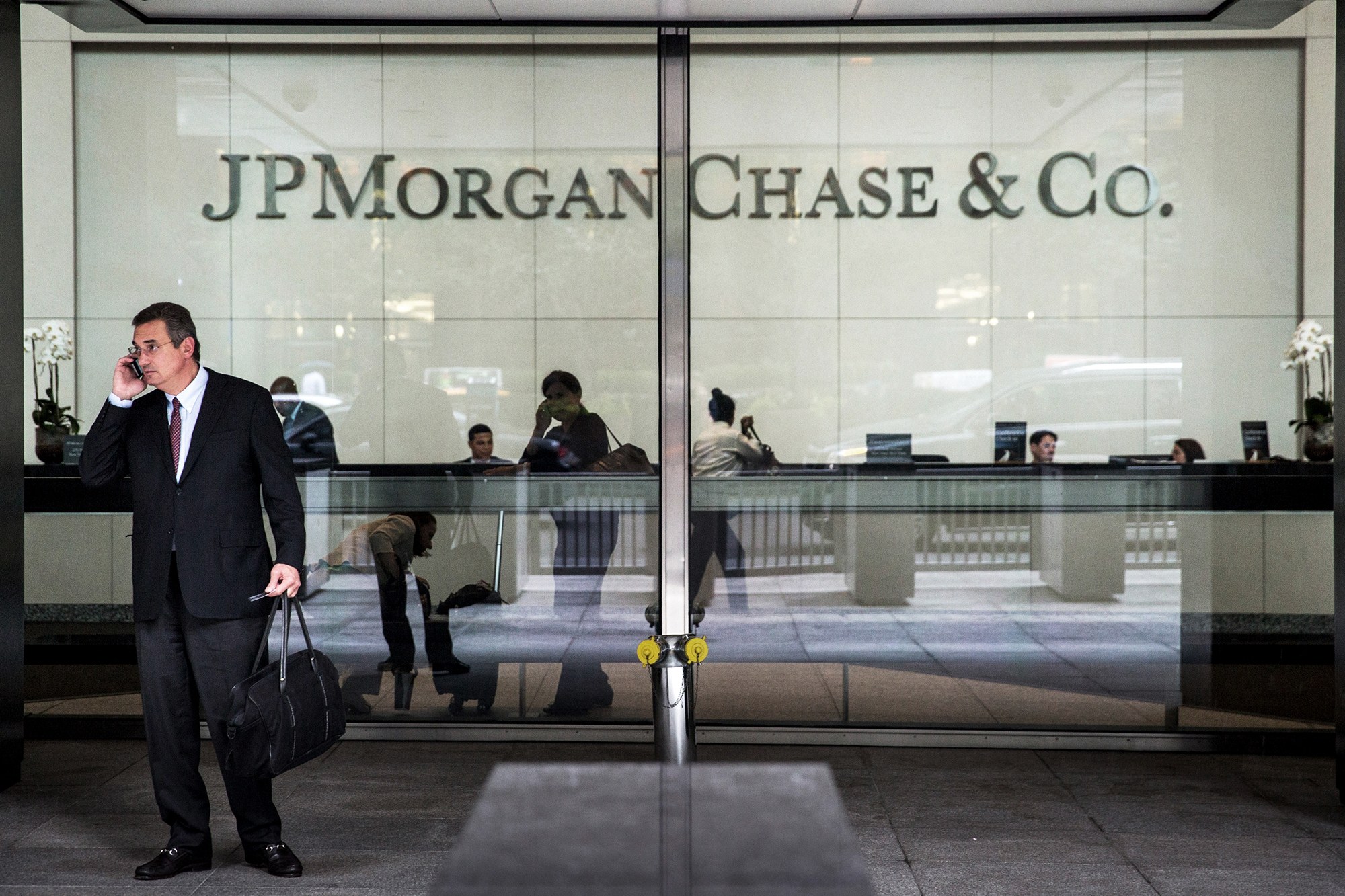 JPMorgan Chase Headquarters Address Phone Numbers 2022